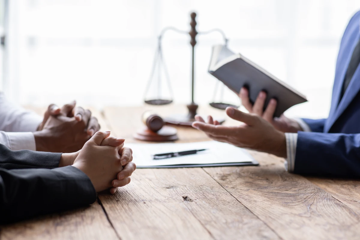 Effacer une condamnation du casier judiciaire : démarches et conseils d'un avocat